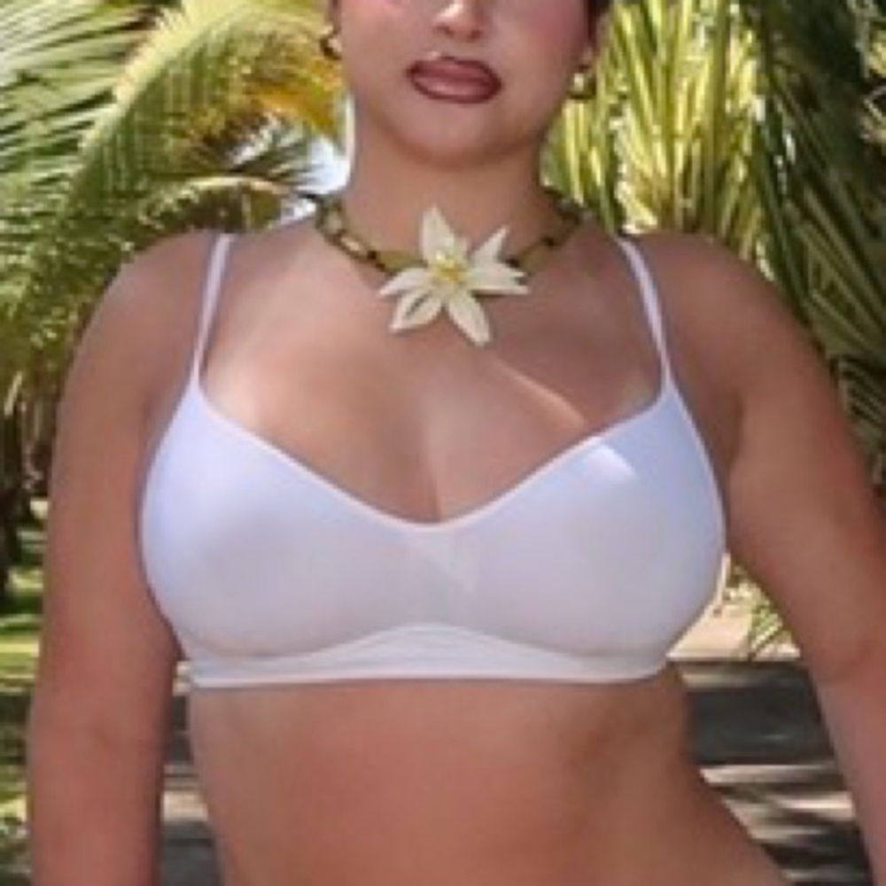 White boob-lifting top